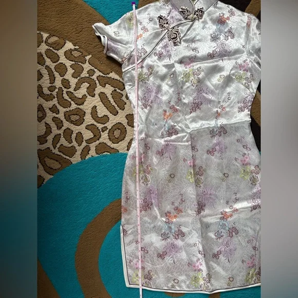 Floral Embroidered Cheongsam Dress - Picture 7 of 7